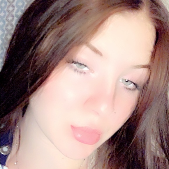 Meet your Posher, Mackenzie - Picture 1 of 1